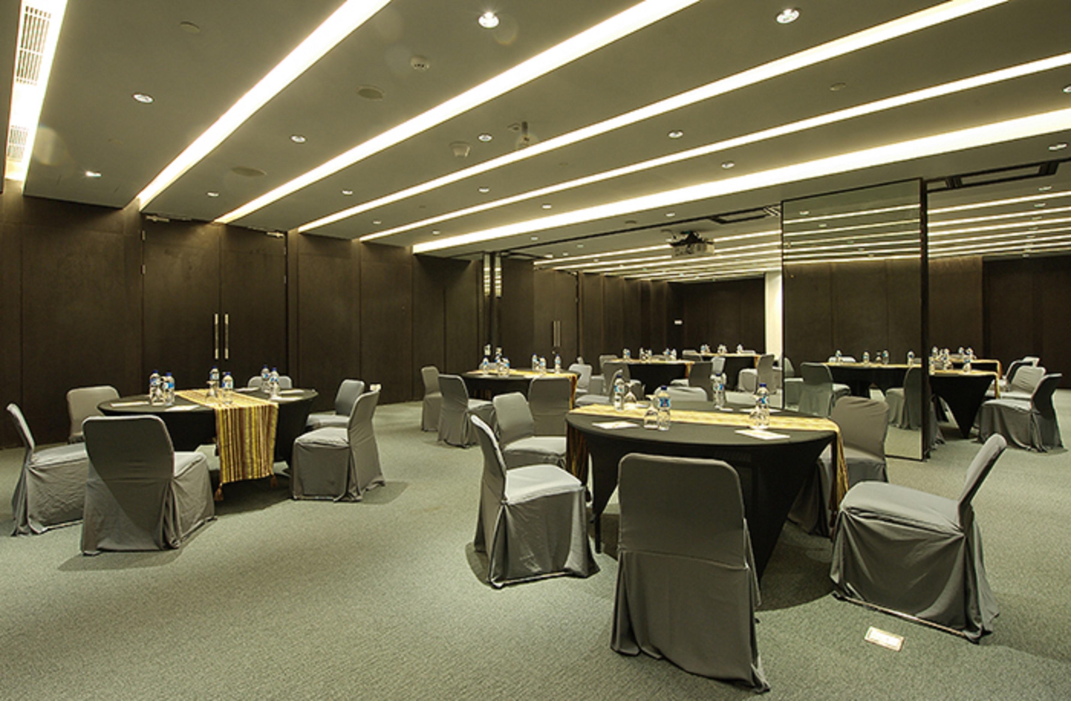Ra Premiere Simatupang Hotel Cilandak  Exterior foto
